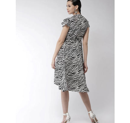 Women's Polyester Animal Print Short Sleeve Knee-Length Dress (Black - White)