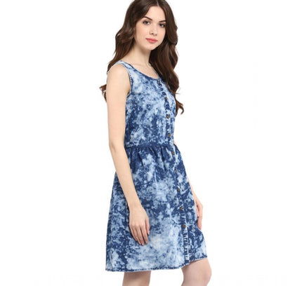 Women's Denim Tie &amp; Dye Sleeveless Above Knee Dress (Blue)