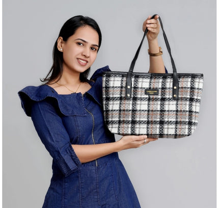 Women's Woolen  Medium Shoulder Zipper Handbag (White)