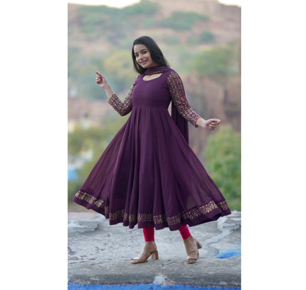 Women's Georgette Embroidery 3-4th Sleeve Round Neck Kurti with Dupatta Set (Wine)