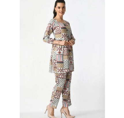 Women's Casual Crepe 3-4th Sleeves Cord Set (White)